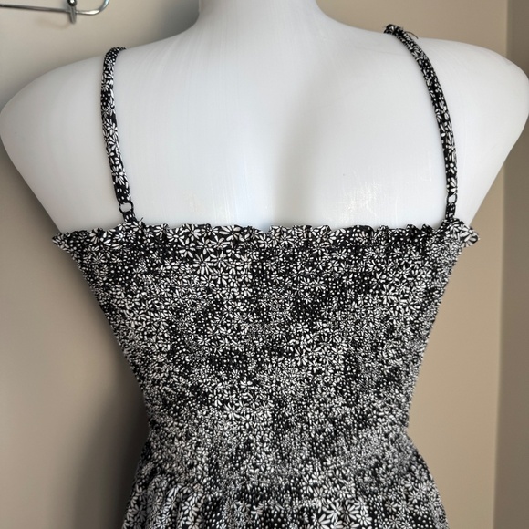 Floral Print Dress Black and White Sleeveless Smocked Black Gray Casual Sundress - Picture 7 of 16